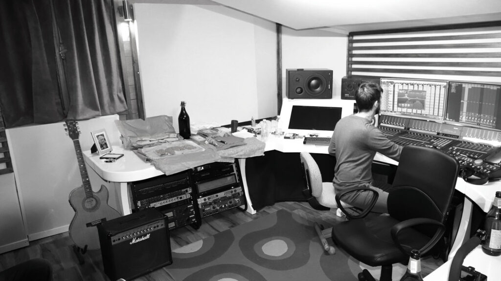 Tortonia Studio, produzioni musicali, studio di registrazione.