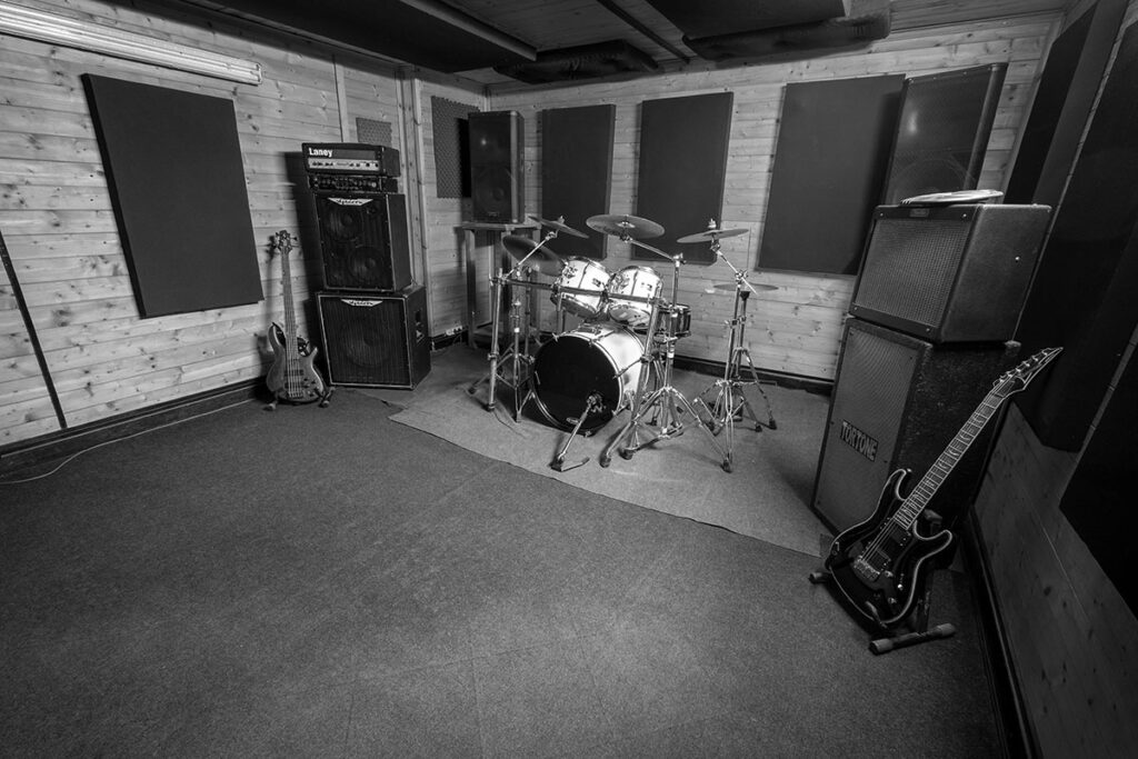 Sala prove Artist